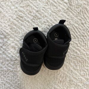 Baby Stonz shoes size 5 very gently worn